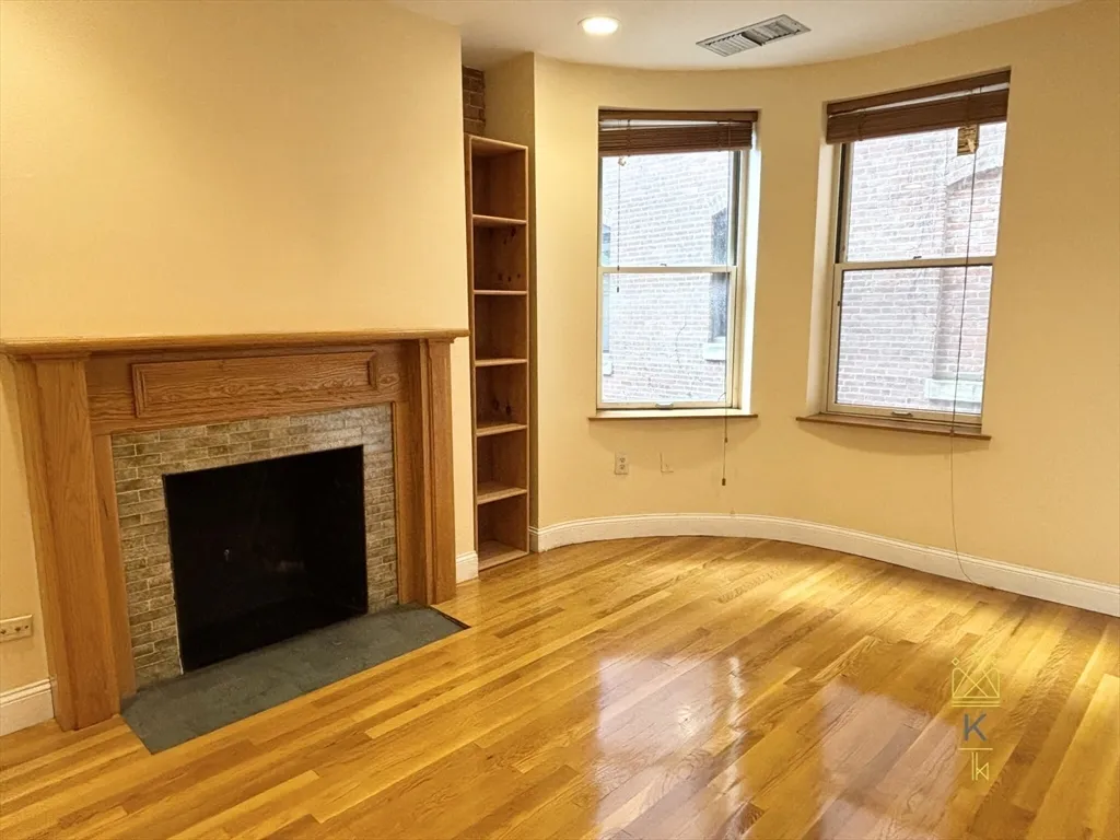1 bed, 1 bath apartment for rent at 95 Gainsborough St Unit 106W, Fenway — photo 3 of 7