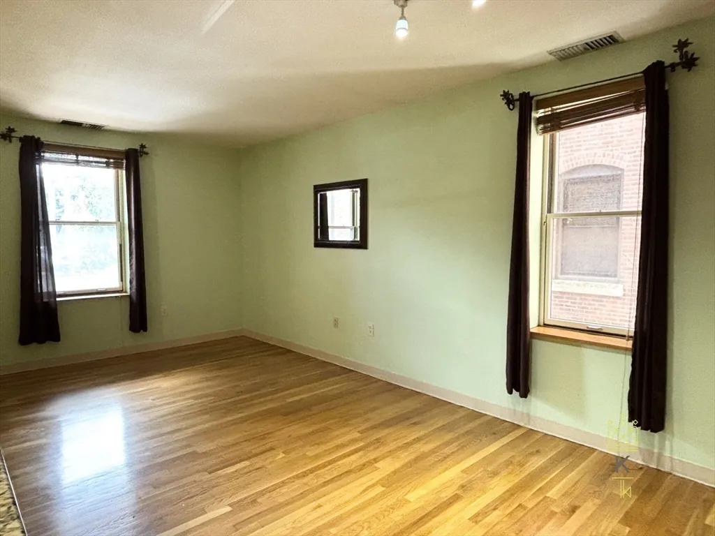 1 bed, 1 bath apartment for rent at 95 Gainsborough St Unit 106W, Fenway — photo 6 of 7
