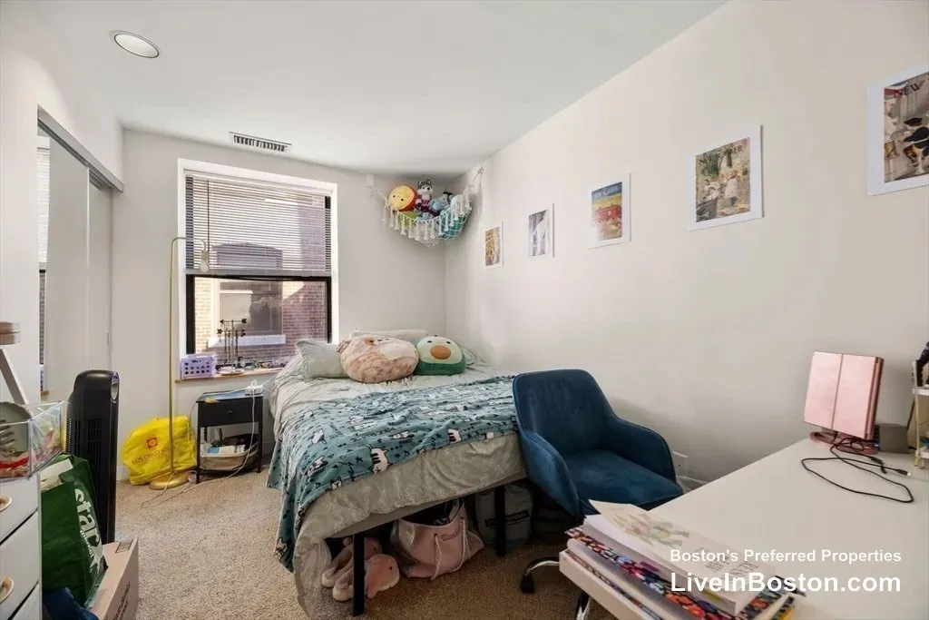 2 bed, 1 bath apartment for rent at 95 Gainsborough St Unit 307, Fenway — photo 6 of 11