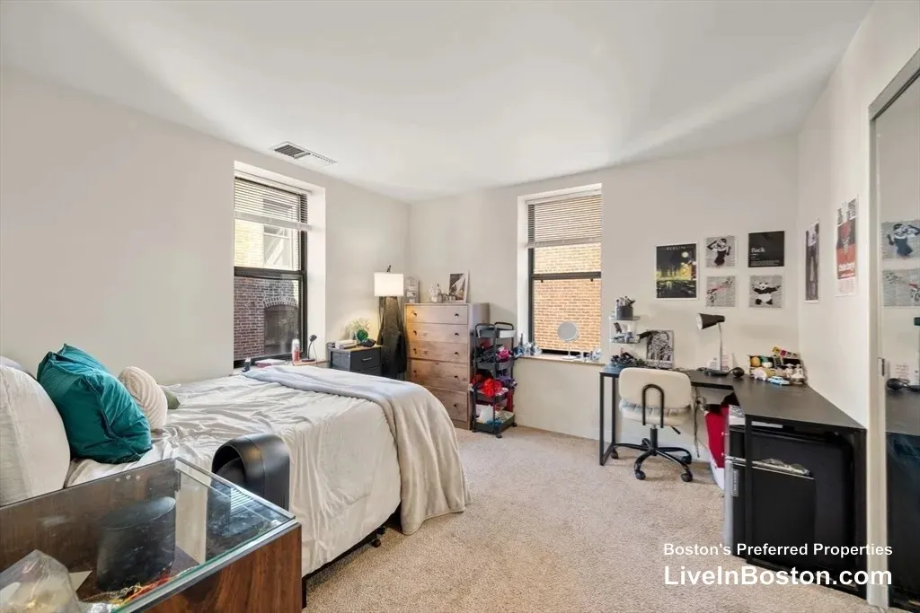 2 bed, 1 bath apartment for rent at 95 Gainsborough St Unit 307, Fenway — photo 8 of 11