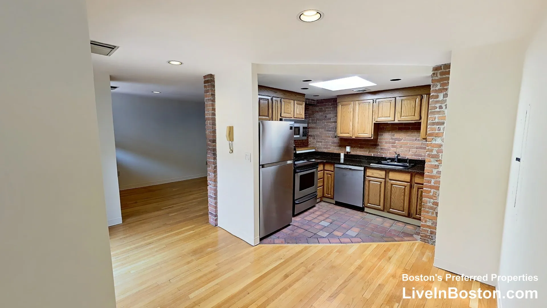 2 bed, 1 bath apartment for rent at 95 Gainsborough St Unit 406, Fenway