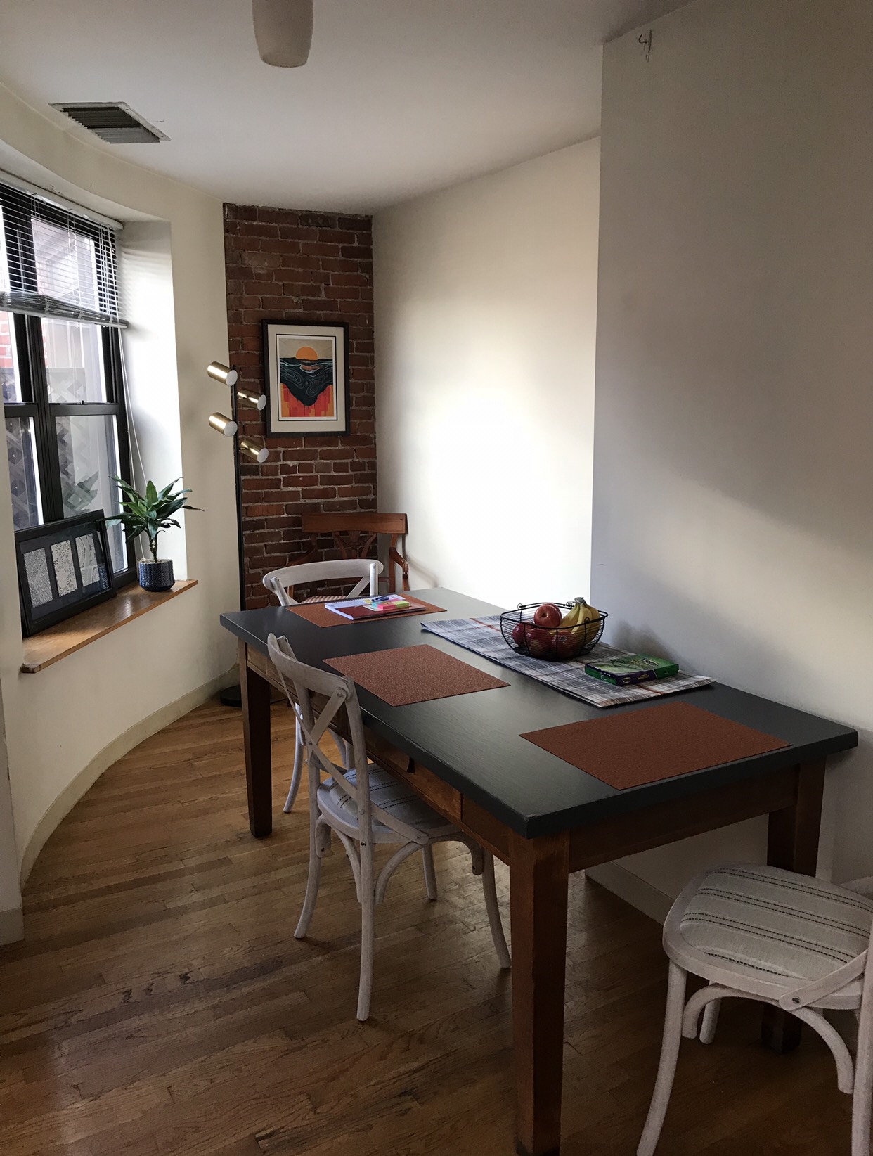 2 bed, 1 bath apartment for rent at 95 Gainsborough St Unit 407, Fenway — photo 2 of 7