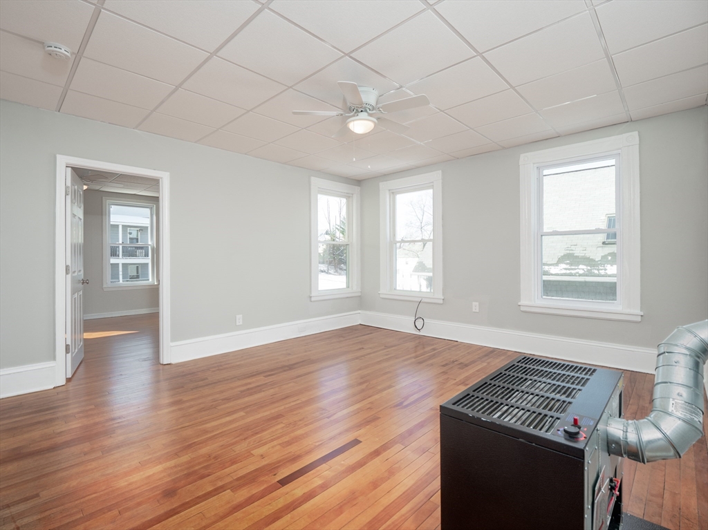 3 bed, 1 bath apartment for rent at 95 Green Hill Pkwy Unit 2, Worcester — photo 6 of 19
