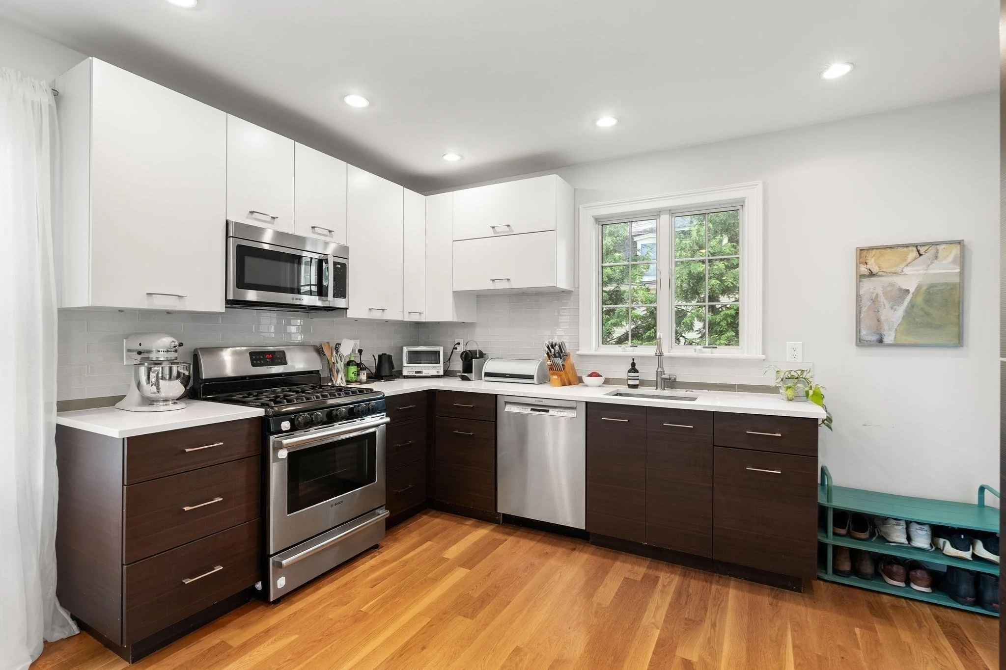 3 bed, 2 bath apartment for rent at 95 Green St Unit 2, Jamaica Plain — photo 2 of 40