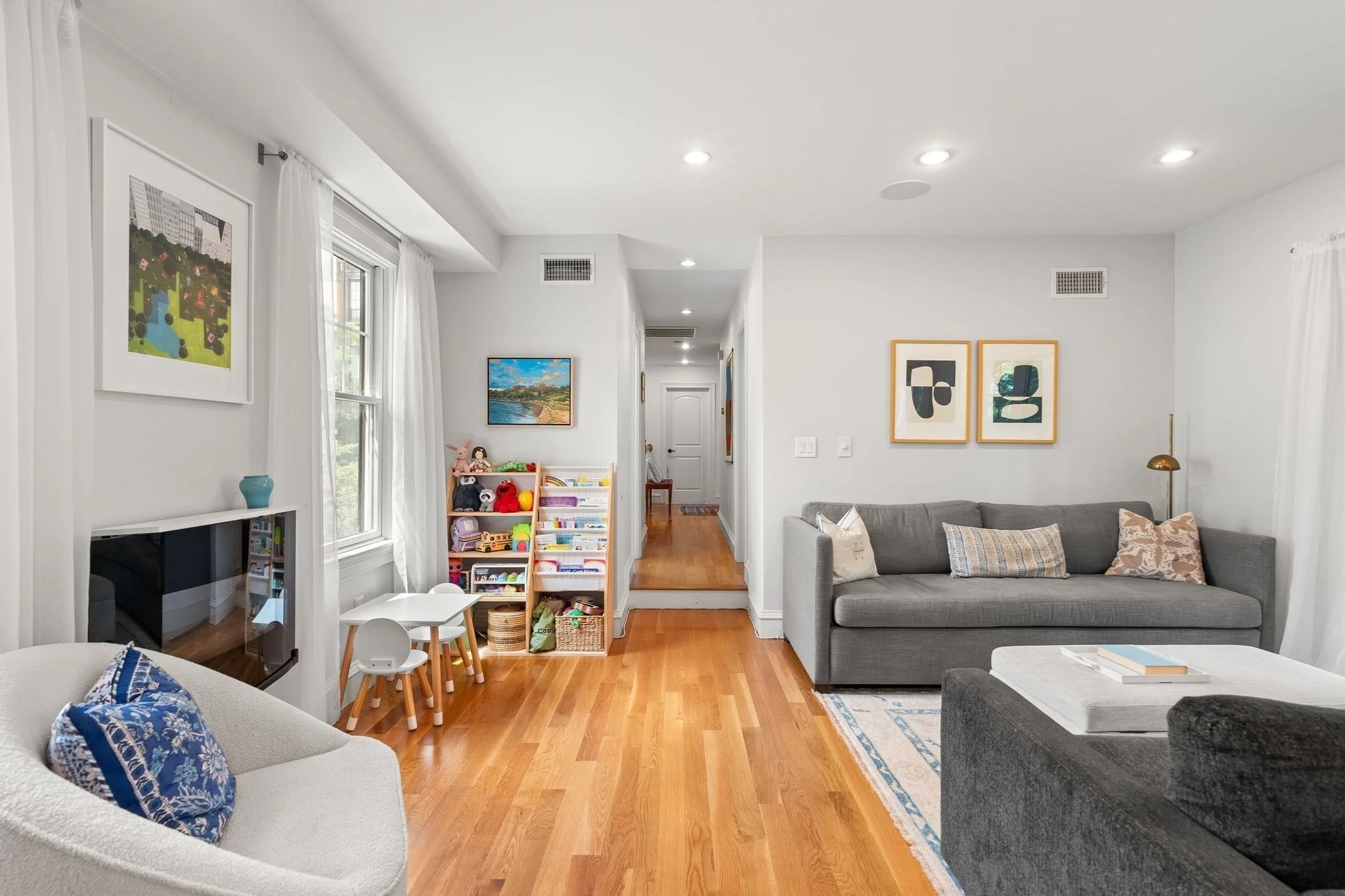 3 bed, 2 bath apartment for rent at 95 Green St Unit 2, Jamaica Plain — photo 3 of 40