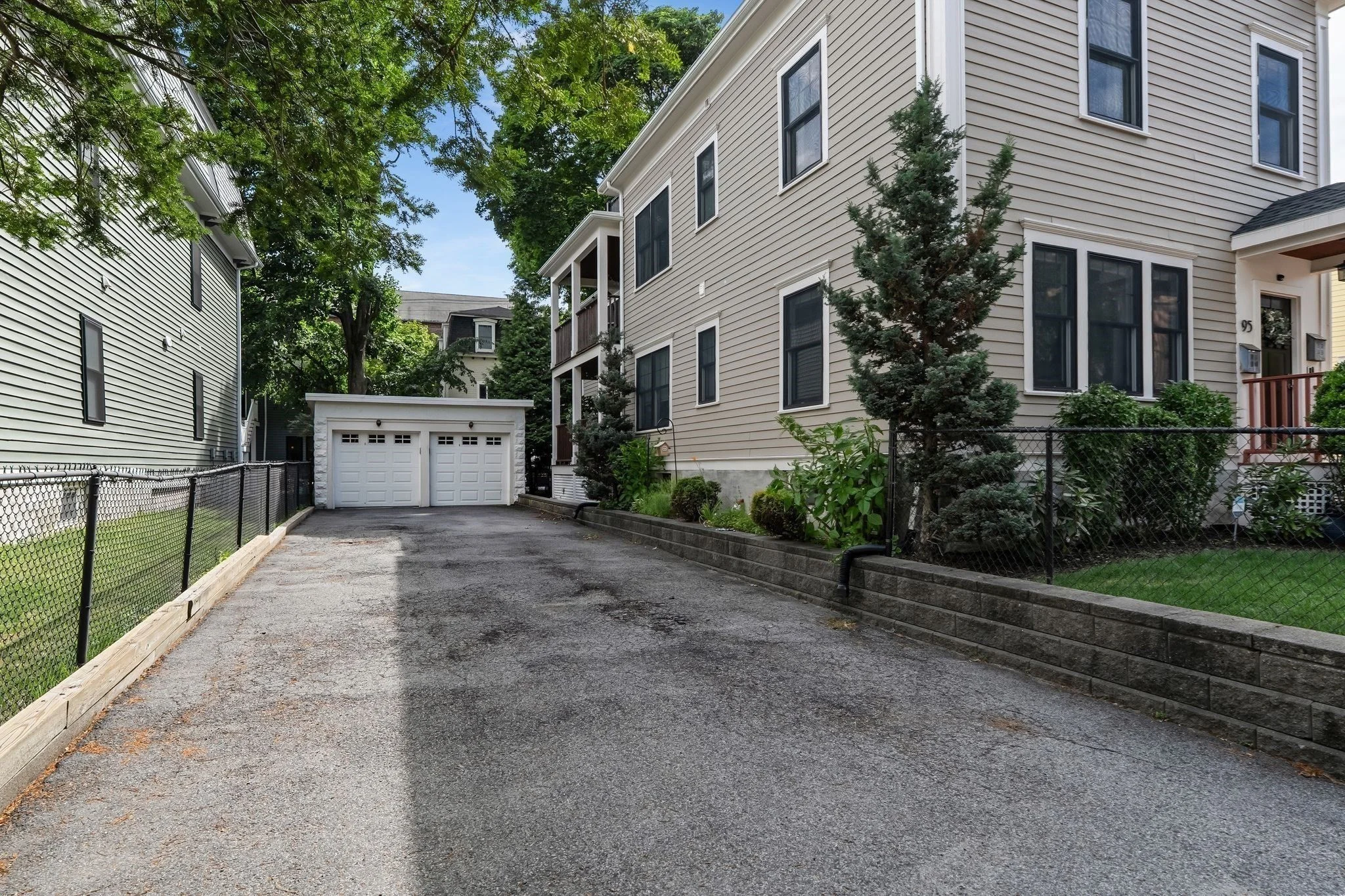 3 bed, 2 bath apartment for rent at 95 Green St Unit 2, Jamaica Plain — photo 7 of 40