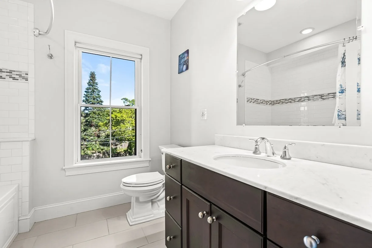 4 bed, 4+ bath apartment for rent at 95 Hemingway St Unit 95, Winchester — photo 30 of 42