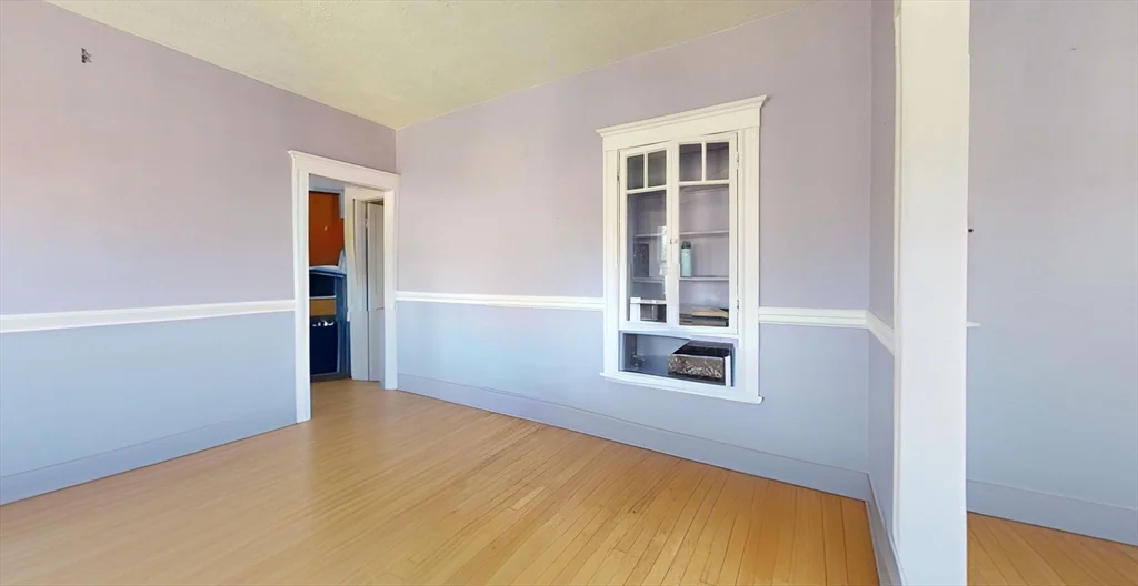 3 bed, 1 bath apartment for rent at 95 Jamaica Unit 1, Jamaica Plain — photo 5 of 14