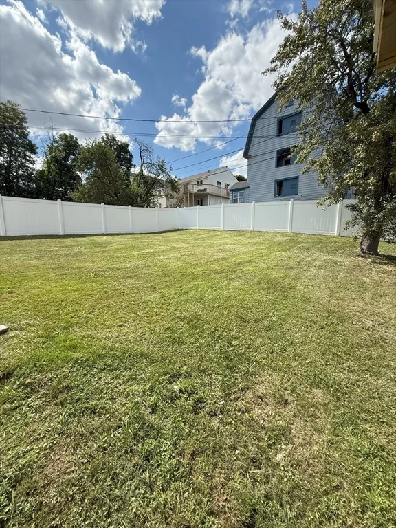 3 bed, 2 bath apartment for rent at 95 Kenberma Rd, Worcester — photo 19 of 21
