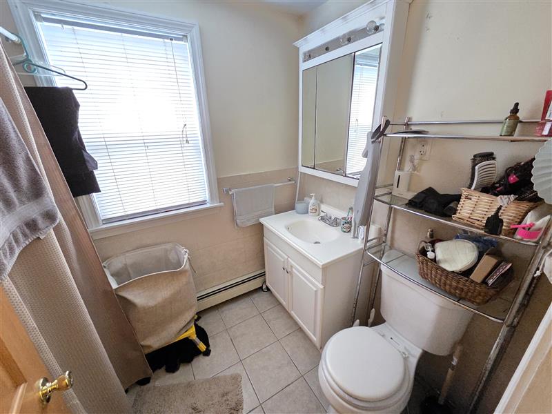 2 bed, 1 bath apartment for rent at 95 Kidder Ave Unit 1, Powder House Square — photo 3 of 4