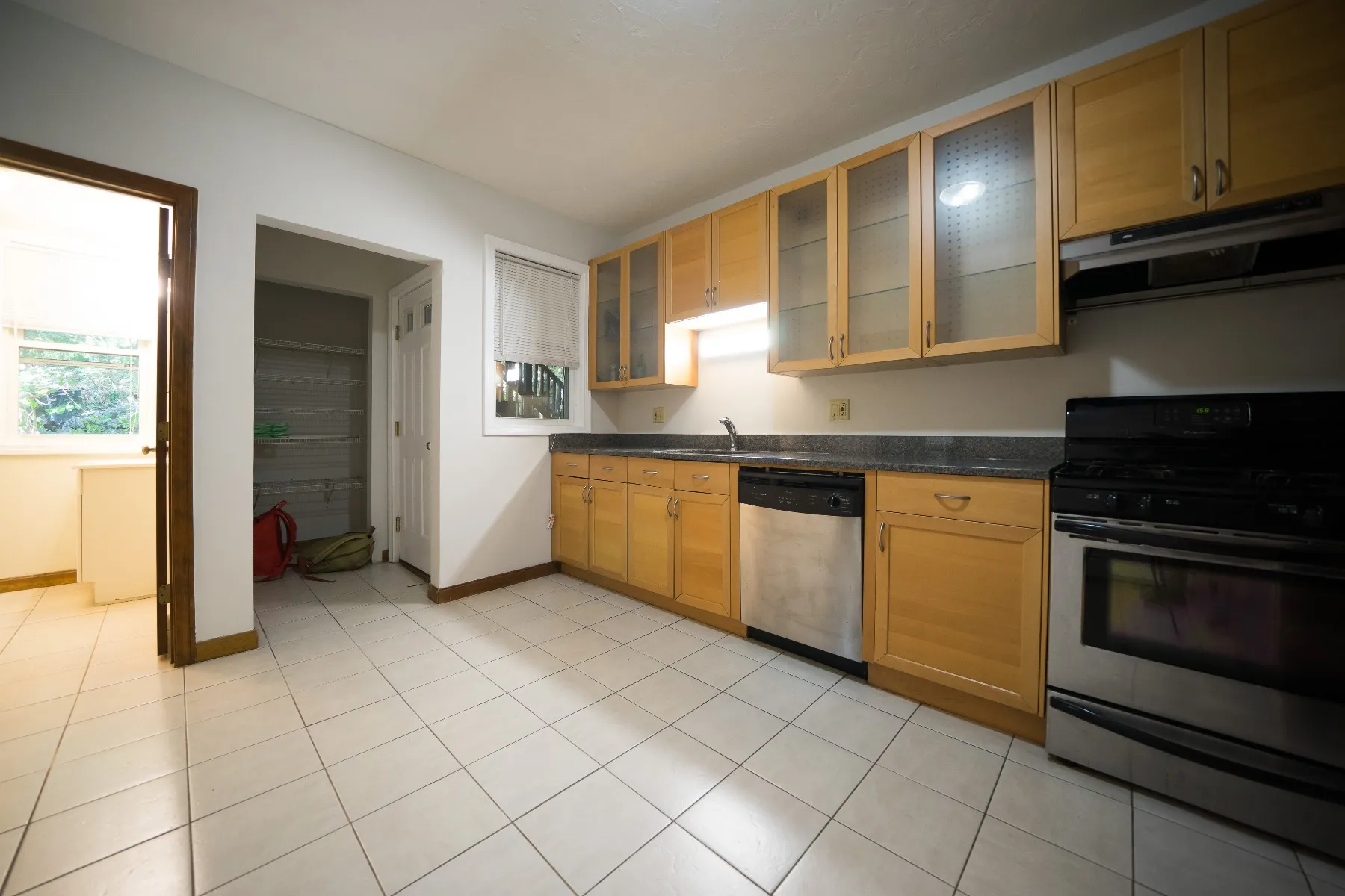 3 bed, 2 bath apartment for rent at 95 Kilsyth Rd Unit 1, Brighton — photo 3 of 15