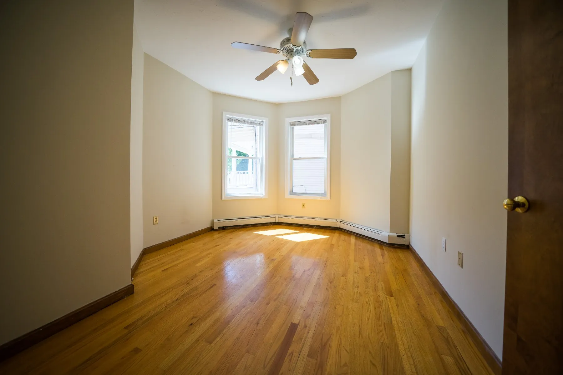 3 bed, 2 bath apartment for rent at 95 Kilsyth Rd Unit 1, Brighton — photo 6 of 15