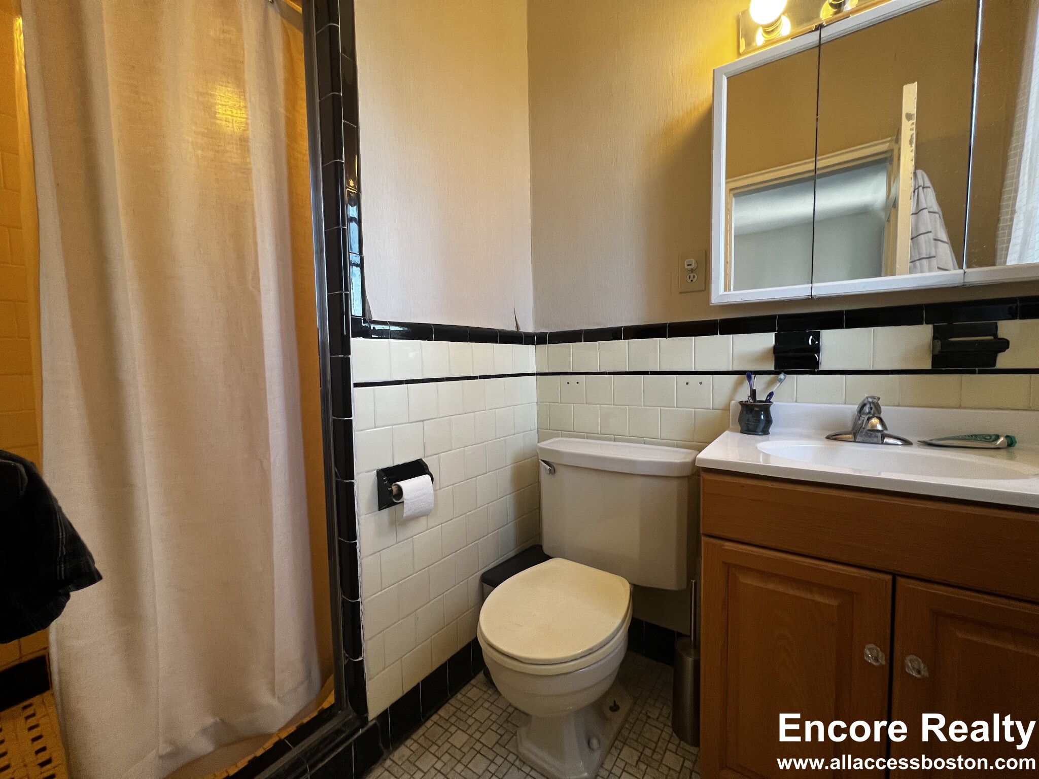 2 bed, 2 bath apartment for rent at 95 Longwood Ave Unit 4, Coolidge Corner — photo 15 of 20