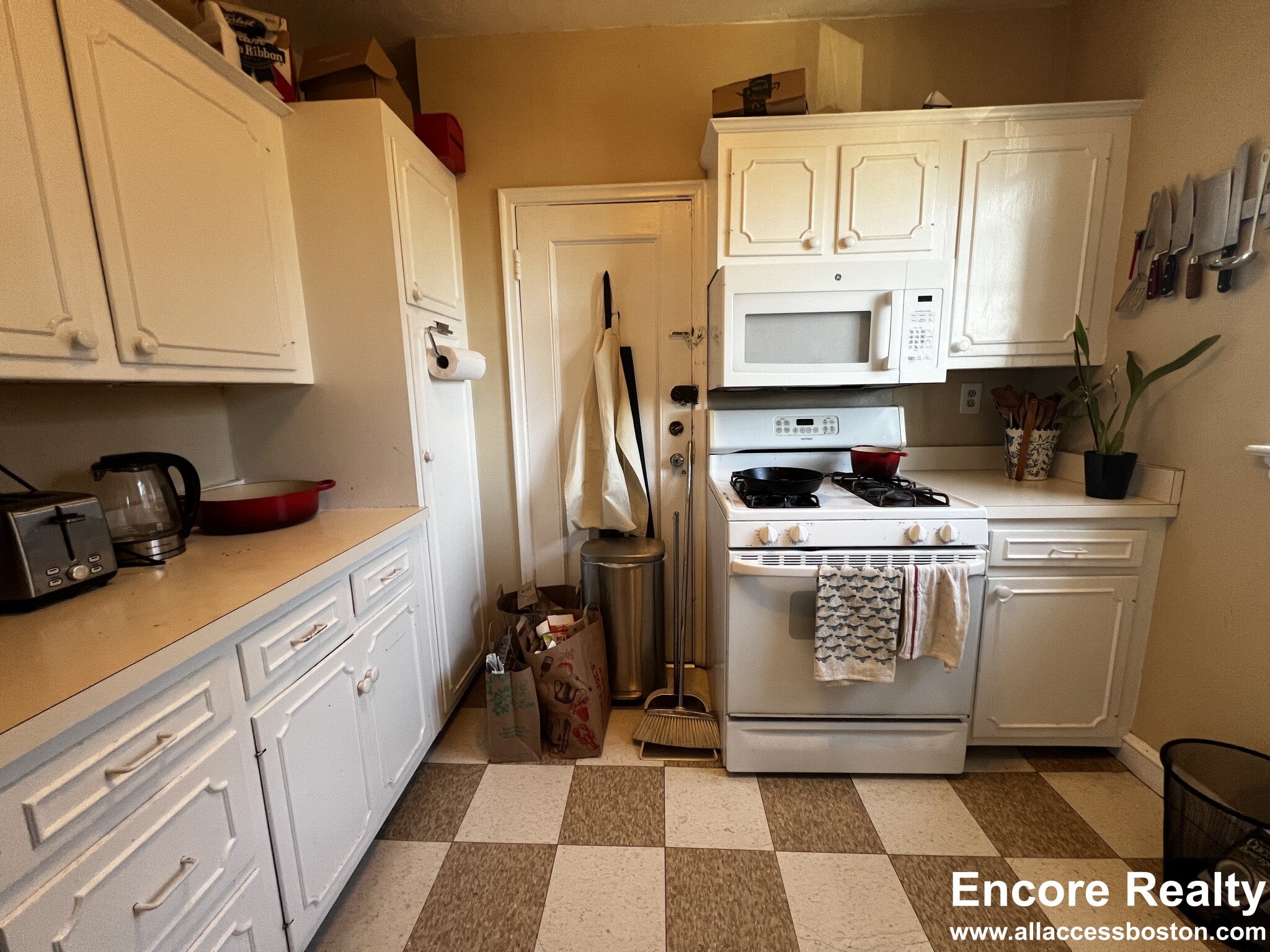 2 bed, 2 bath apartment for rent at 95 Longwood Ave Unit 4, Coolidge Corner — photo 9 of 20
