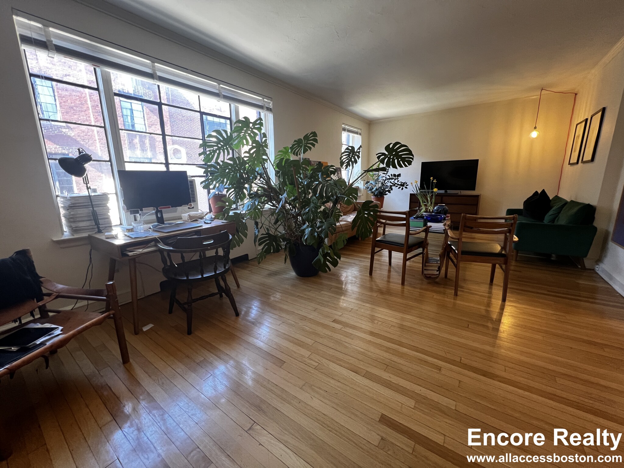 2 bed, 2 bath apartment for rent at 95 Longwood Ave Unit 4, Coolidge Corner — photo 2 of 20