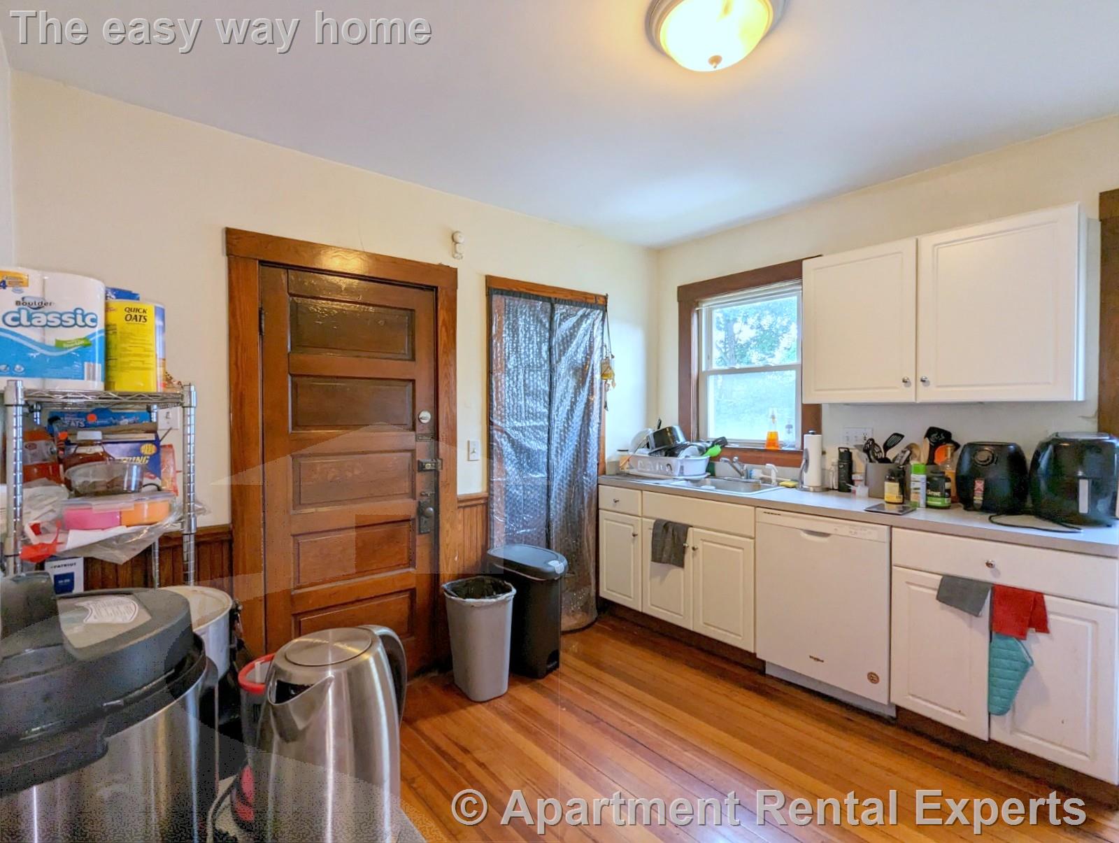 2 bed, 1 bath apartment for rent at 95 Lowell St Unit 1, Porter Square — photo 1 of 21