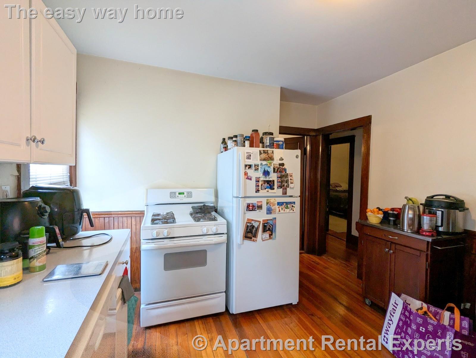 2 bed, 1 bath apartment for rent at 95 Lowell St Unit 1, Porter Square — photo 2 of 21