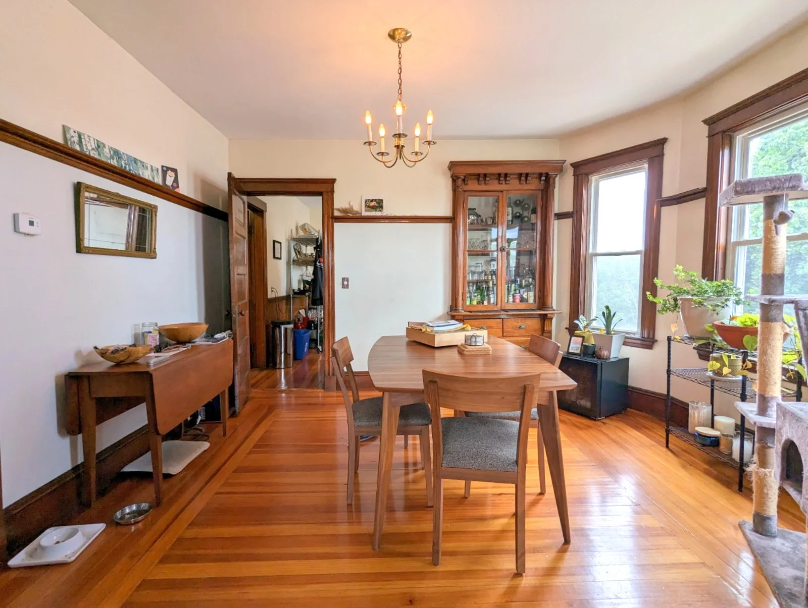2.5 bed, 1 bath apartment for rent at 95 Lowell St Unit 3, Spring Hill — photo 4 of 25