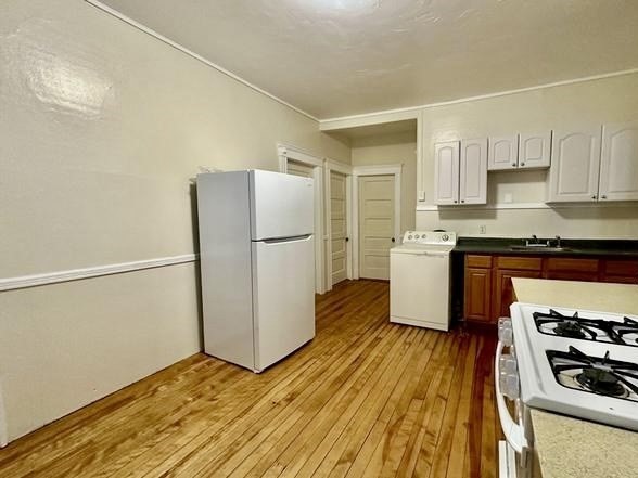 3 bed, 1 bath apartment for rent at 95 May St Unit 2, West Side — photo 5 of 13