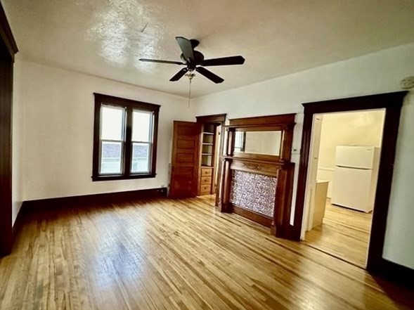 3 bed, 1 bath apartment for rent at 95 May St Unit 2, West Side — photo 3 of 13