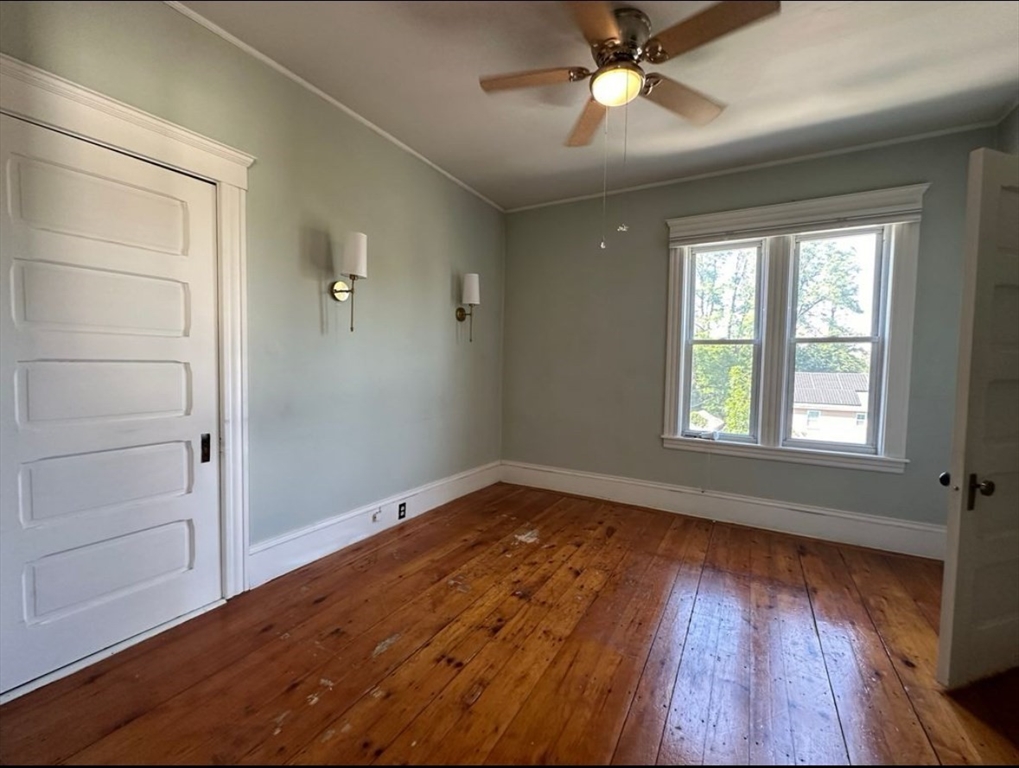 3 bed, 1 bath apartment for rent at 95 May St Unit 3, West Side — photo 6 of 19