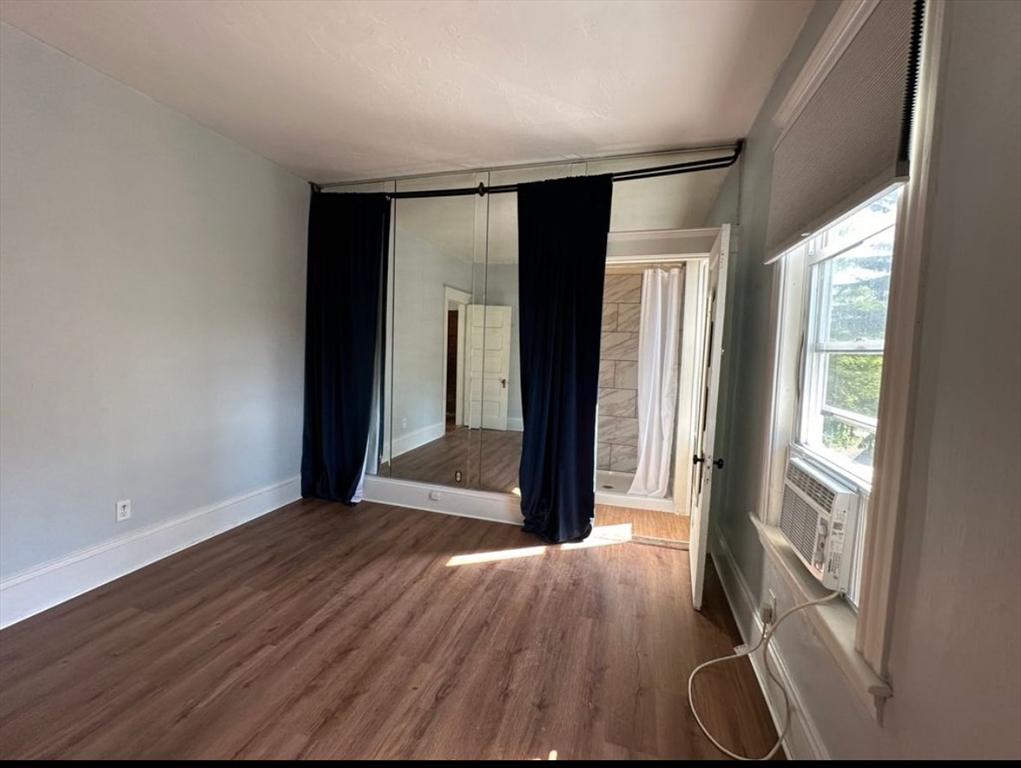 3 bed, 1 bath apartment for rent at 95 May St Unit 3, West Side — photo 15 of 19