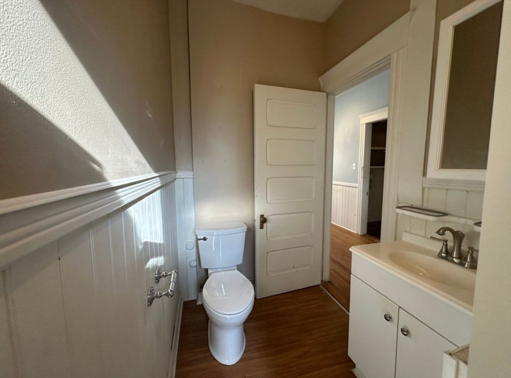 3 bed, 1 bath apartment for rent at 95 May St Unit 3, West Side — photo 16 of 19