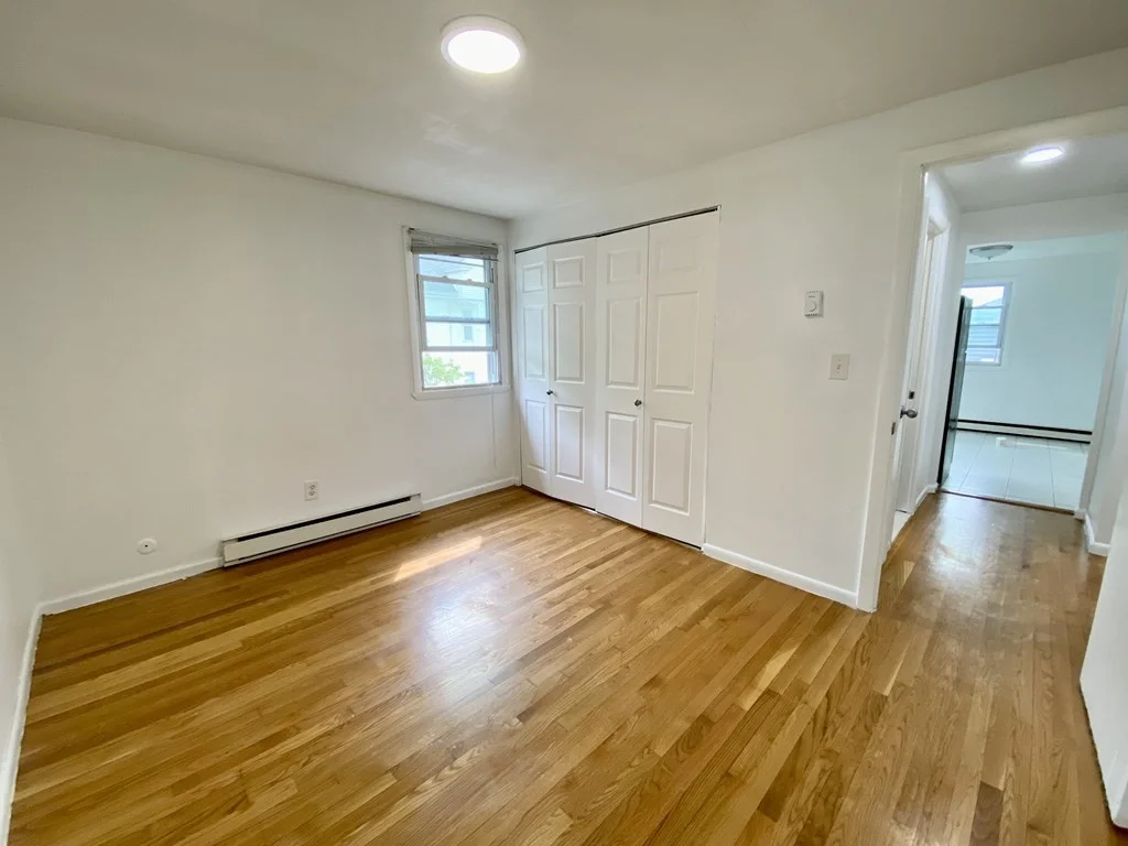 3 bed, 1 bath apartment for rent at 95 Metropolitan Ave Unit 3, Roslindale — photo 9 of 17