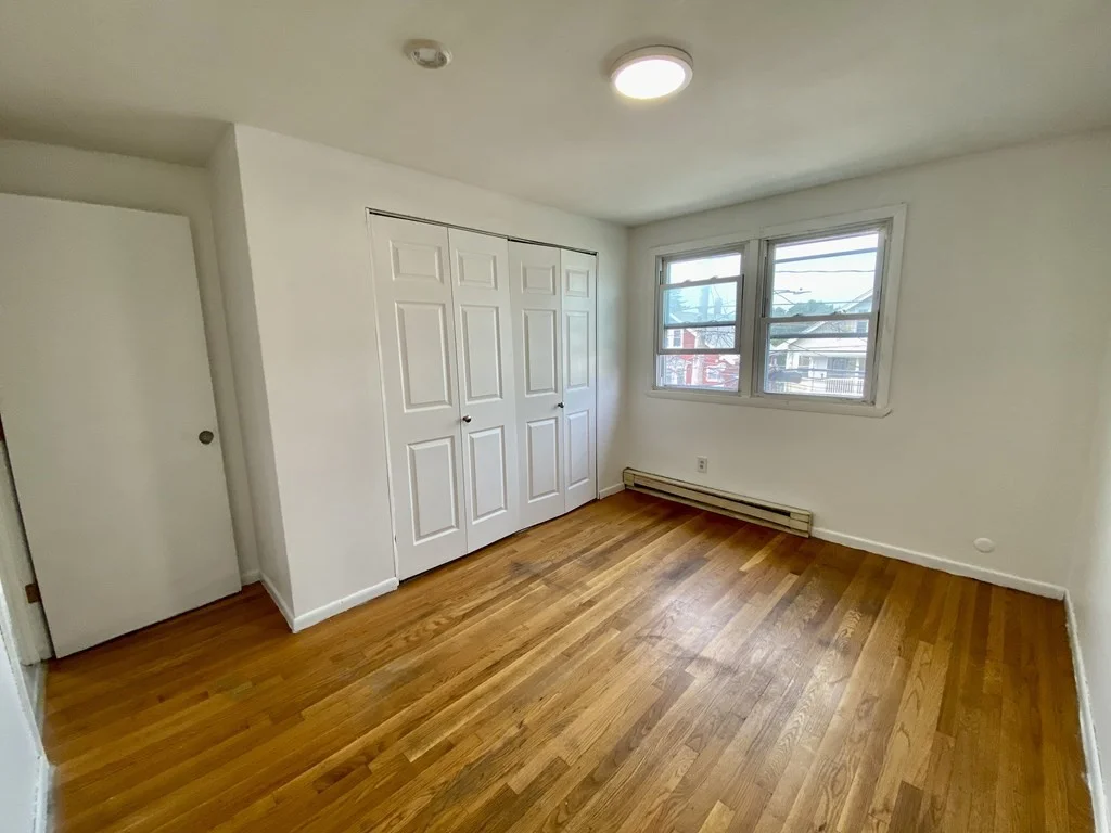 3 bed, 1 bath apartment for rent at 95 Metropolitan Ave Unit 3, Roslindale — photo 6 of 17
