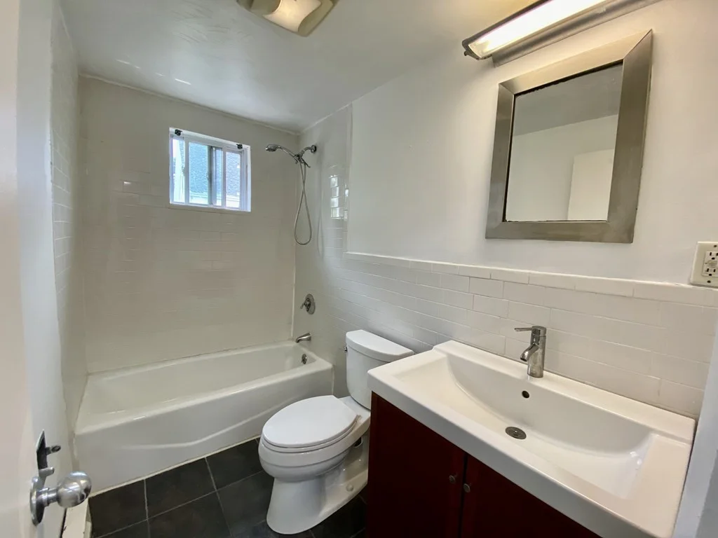 3 bed, 1 bath apartment for rent at 95 Metropolitan Ave Unit 3, Roslindale — photo 10 of 17