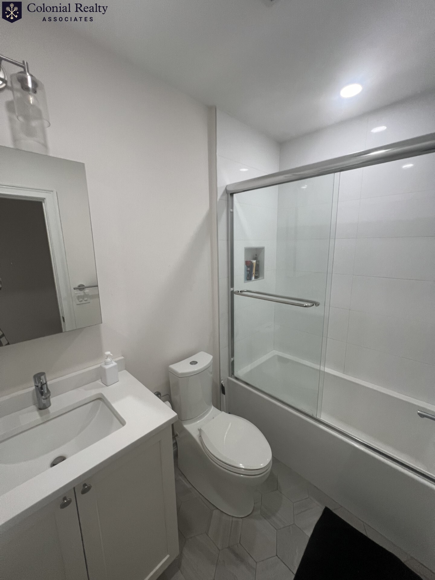 4 bed, 2 bath apartment for rent at 95 Mount Hood Rd Unit 85, Brighton — photo 9 of 11