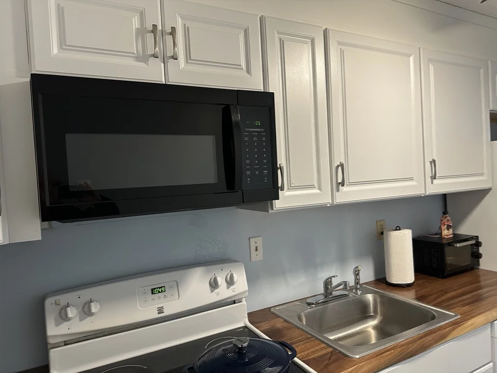 1 bed, 1 bath apartment for rent at 95 Nahant St Unit 12, Diamond District — photo 21 of 27