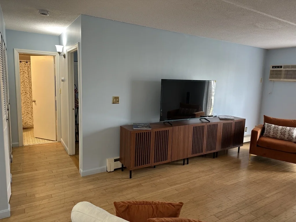 1 bed, 1 bath apartment for rent at 95 Nahant St Unit 12, Diamond District — photo 19 of 27