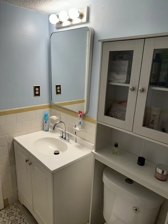 1 bed, 1 bath apartment for rent at 95 Nahant St Unit 12, Diamond District — photo 13 of 27