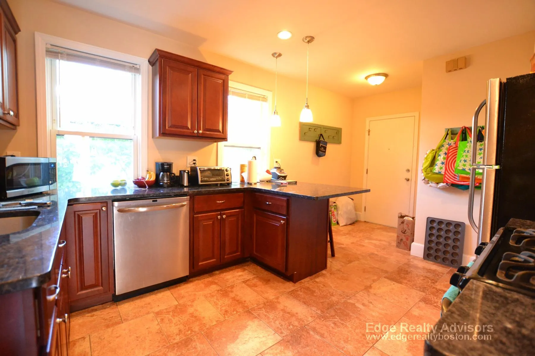 3 bed, 2 bath apartment for rent at 95 Nottinghill Rd Unit 1, Brighton