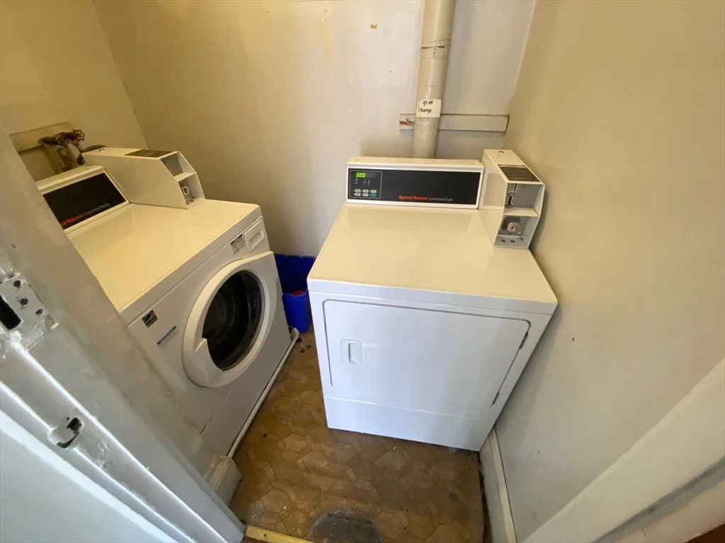 1 bed, 1 bath apartment for rent at 95 Orange Unit A, Chelsea — photo 5 of 7