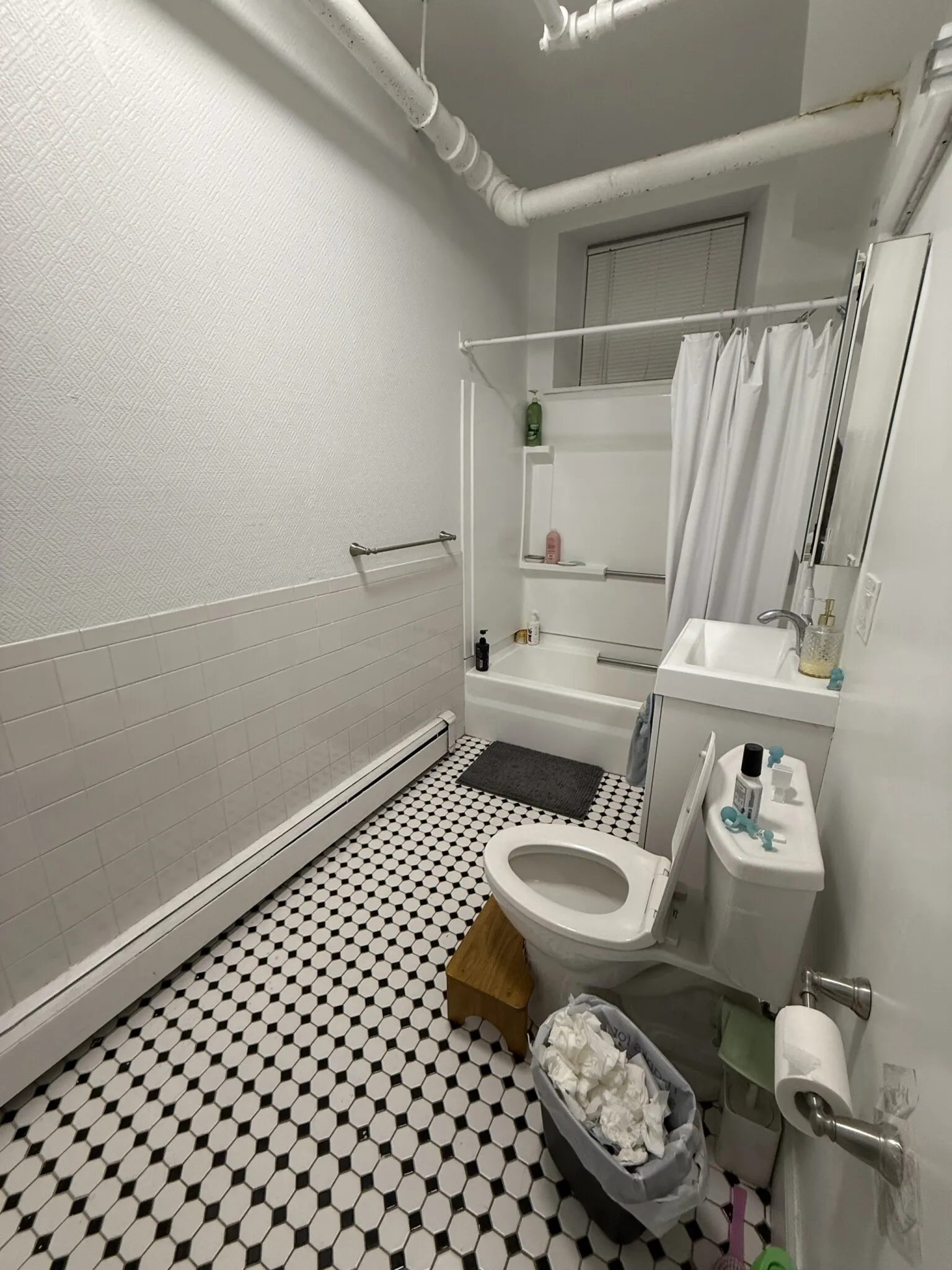 2 bed, 1 bath apartment for rent at 95 Park Dr Unit 25, Fenway — photo 8 of 13