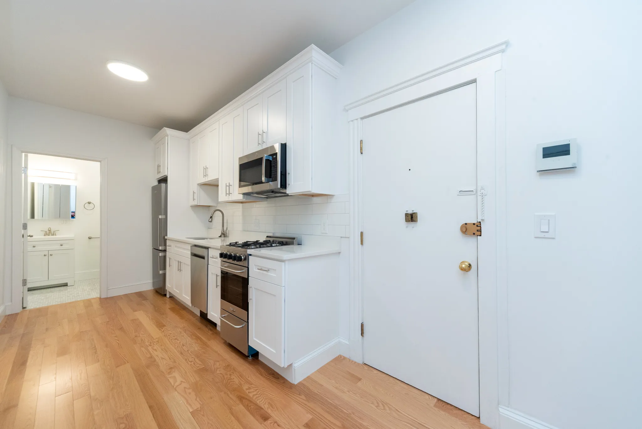 2 bed, 1.5 bath apartment for rent at 95 Park Dr Unit 6, Fenway — photo 6 of 16