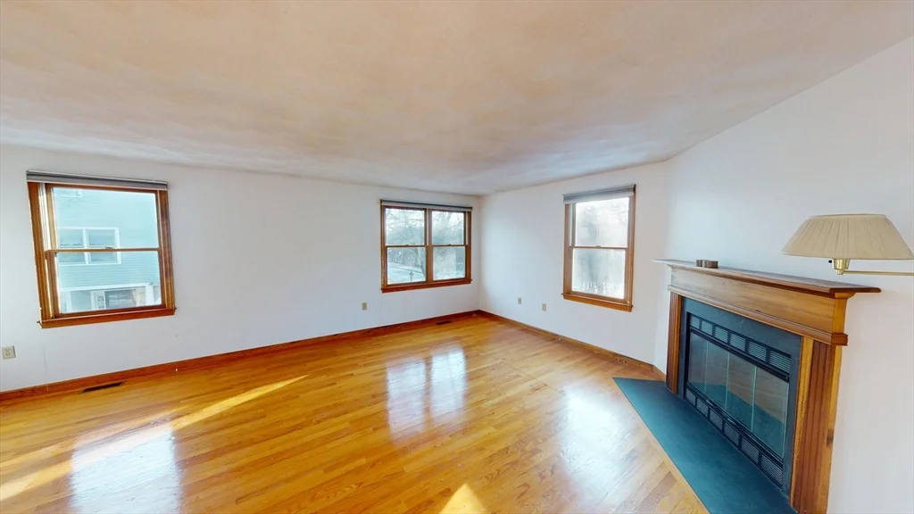 3 bed, 2 bath apartment for rent at 95 Pleasant Unit 0, Watertown — photo 2 of 18