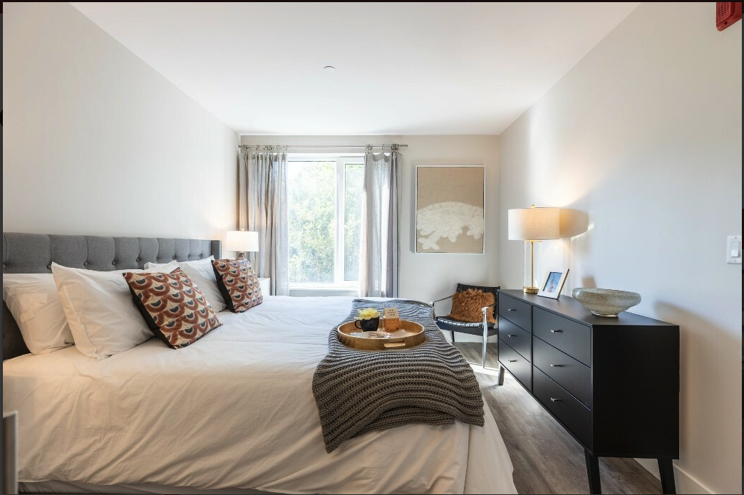 2 bed, 2 bath apartment for rent at 95 Saint Alphonsus St Unit 2A, Mission Hill — photo 6 of 9