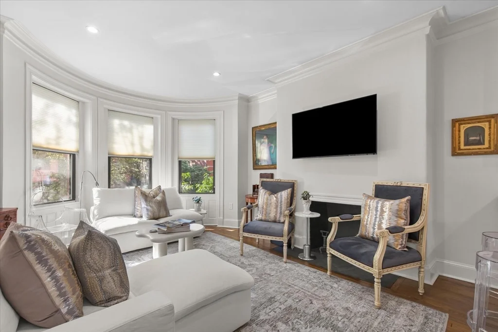 1 bed, 1 bath apartment for rent at 95 Saint Botolph Unit 2, Back Bay — photo 3 of 39