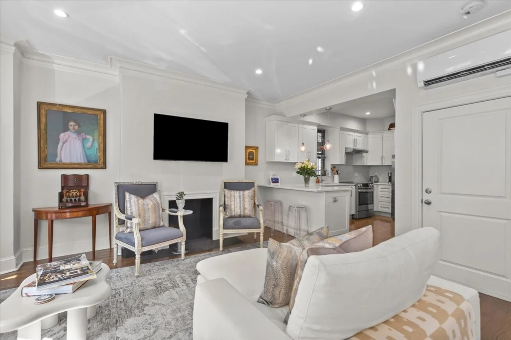 1 bed, 1 bath apartment for rent at 95 Saint Botolph Unit 2, Back Bay — photo 7 of 39
