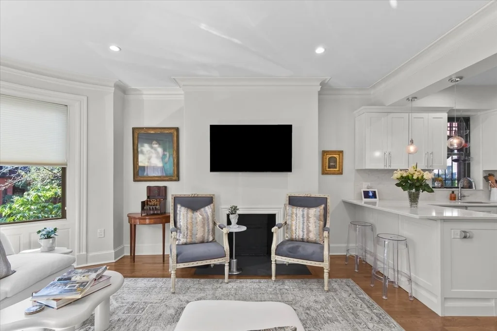 1 bed, 1 bath apartment for rent at 95 Saint Botolph Unit 2, Back Bay — photo 6 of 39