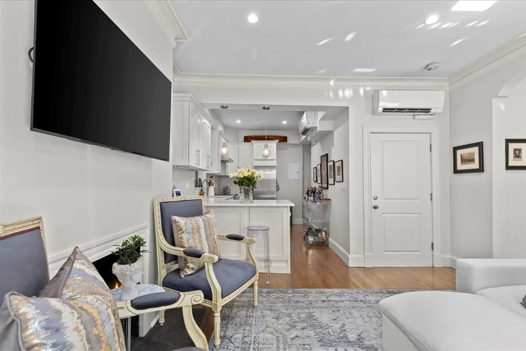 1 bed, 1 bath apartment for rent at 95 Saint Botolph Unit 3, Back Bay — photo 4 of 40