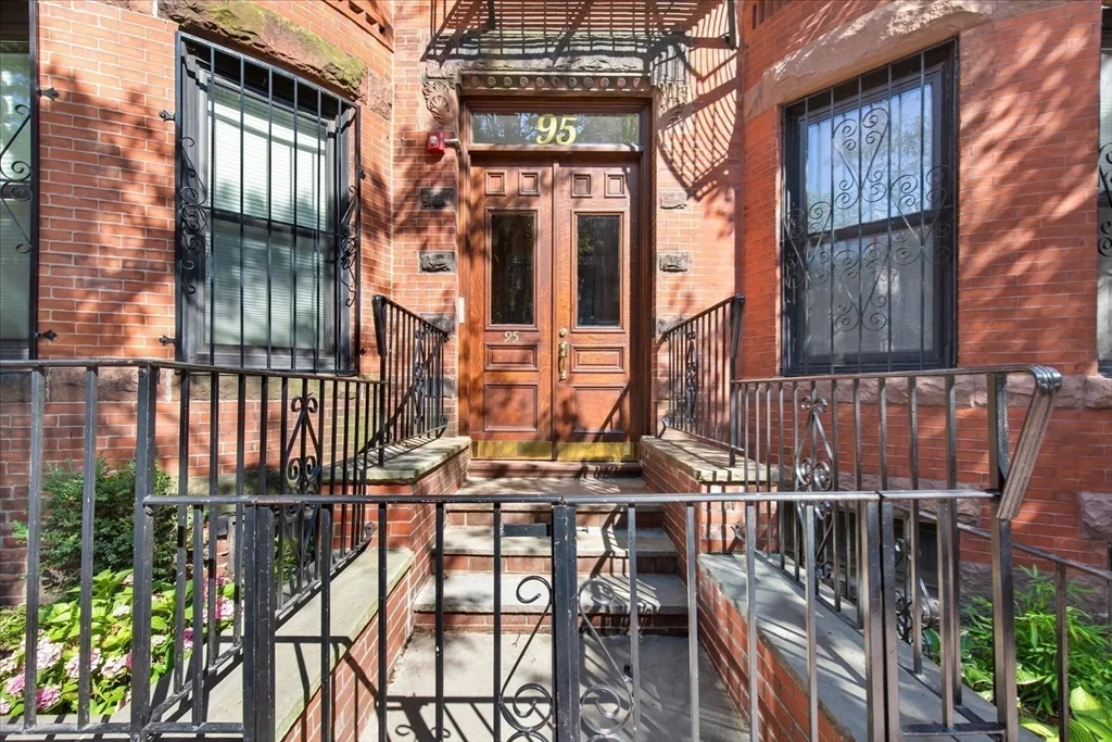 1 bed, 1 bath apartment for rent at 95 Saint Botolph Unit 3, Back Bay — photo 35 of 40