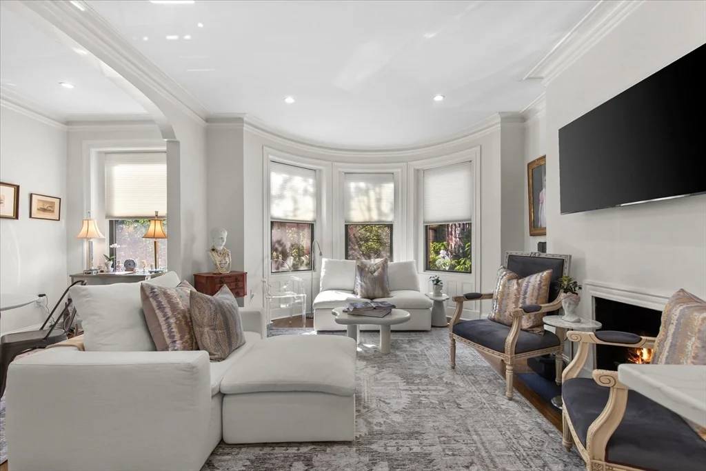 1 bed, 1 bath apartment for rent at 95 Saint Botolph Unit 3, Back Bay