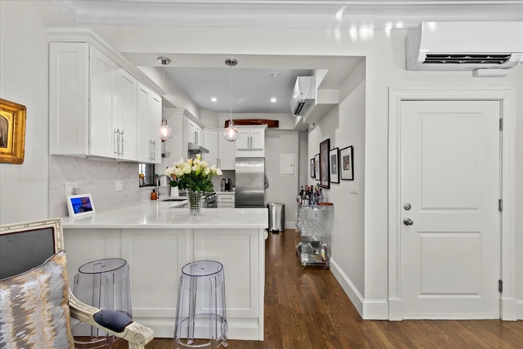 1 bed, 1 bath apartment for rent at 95 Saint Botolph Unit 3, Back Bay — photo 11 of 40