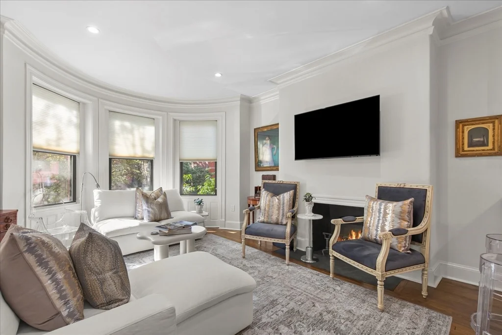 1 bed, 1 bath apartment for rent at 95 Saint Botolph Unit 3, Back Bay — photo 2 of 40