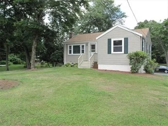 3 bed, 1 bath apartment for rent at 95 South Unit 1, Avon — photo 4 of 13