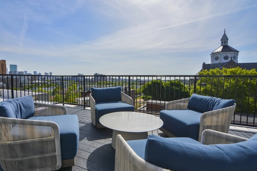 1 bed, 1 bath apartment for rent at 95 St Alphonsus St Unit 416, Boston — photo 5 of 17